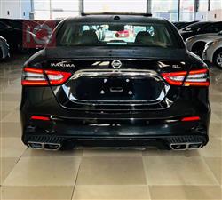 Nissan Maxima